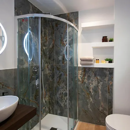 Giotto House Apartament *